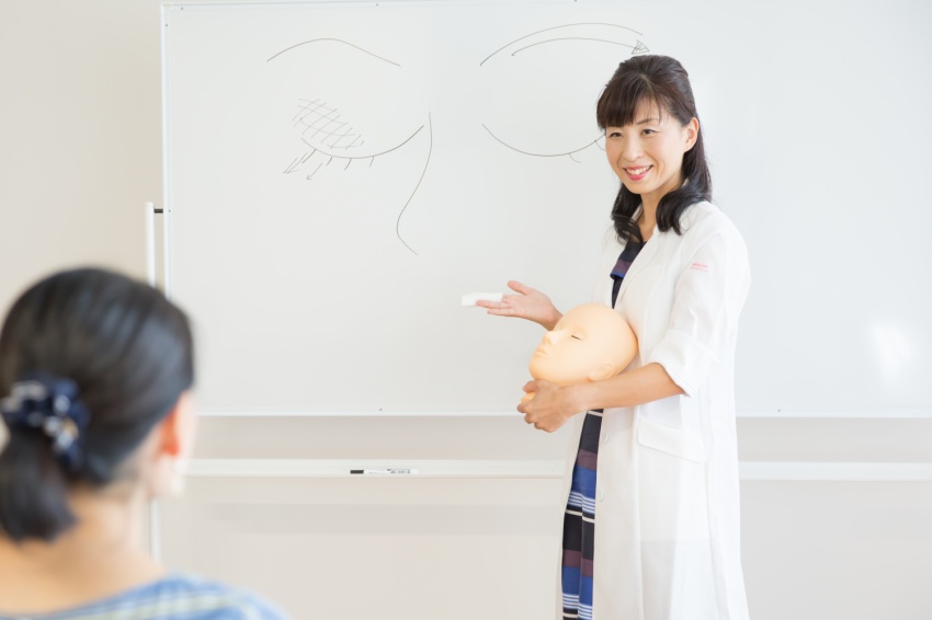 野村純子